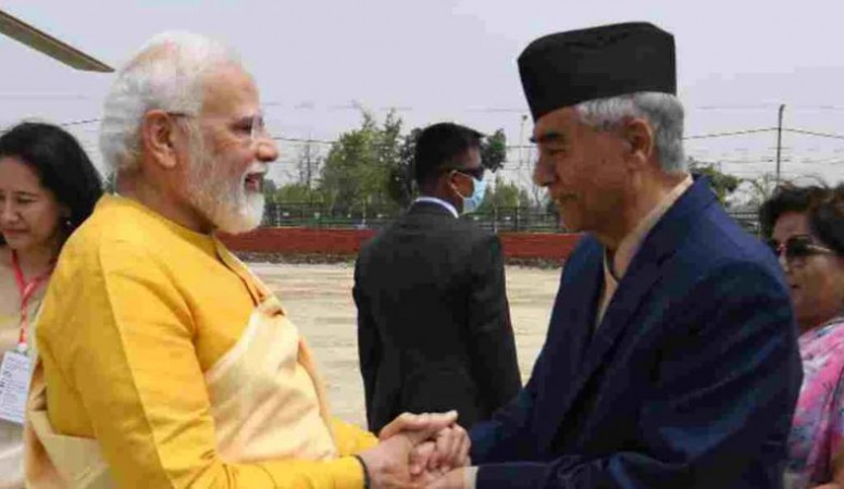 नेपाल पहुंचे PM मोदी, पवित्र बोधी वृक्ष की पूजा कर बोले- 'अपार खुशी मिली'
