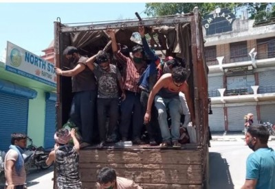 62 people from Nashik arrived Rishikesh in a truck