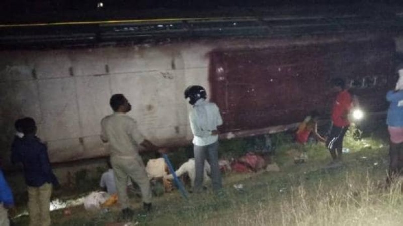 प्रयागराज में श्रमिकों से भरी बस पलटी, 25 मजदुर घायल