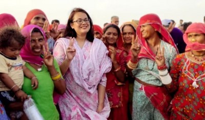 पाक विस्थापित हिंदूओं के लिए टीना डाबी ने किया 40 बीघा जमीन का चुनाव, लोगों ने DM को दिया पुत्रवती होने का आशीर्वाद