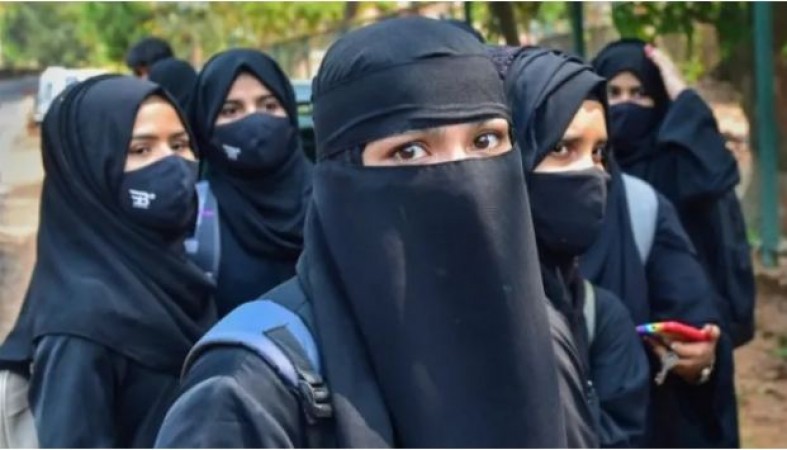 Won't get admission in class wearing hijab, Mangalore University's decision
