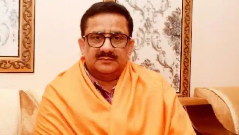 Waseem Rizvi who become Hindu by renouncing Islam will retire, can donate property