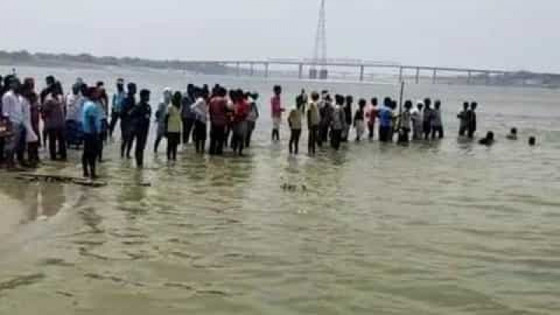 వారణాసిలో టిక్‌టాక్ వీడియో తయారు చేస్తూ గంగా నదిలో 5 మంది మునిగిపోయారు