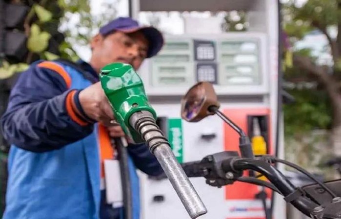Petrol-Diesel prices have come as relief on Christmas, know today's price