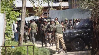 जम्मू कश्मीर: 16 किलो IED के साथ दो आतंकी गिरफ्तार, सेना को निशाना बनाने की थी साजिश