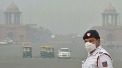 Pollution reached dangerous level in Delhi, Air quality gets poor