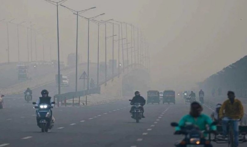 दिल्ली में हेल्थ इमरजेंसी जैसे हालात, प्रदूषण से बचने के लिए CPCB ने दी ये सलाह