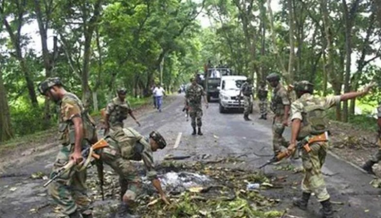 Terrorists attack army in Manipur, many soldiers including the CO of Assam Rifles injured.