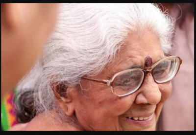 बाबासाहेब के बाद लेखिका मन्नू भंडारी ने दुनिया को कहा अलविदा