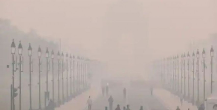 Fog in Delhi-NCR, rain alert issued in Tamil Nadu