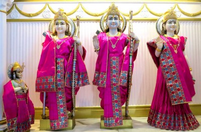'हिन्दू देवी-देवताओं को निशाना बनाना एक सुनियोजित षड्यंत्र है', सीता-श्रीराम के अपमान पर भड़के साधु-संत