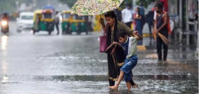 बेहिसाब बारिश से बेहाल बेंगलुरु, चेन्नई में भी बिगड़े हालात