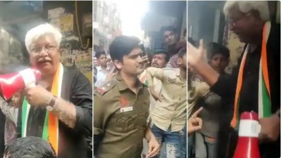 Congress MLA assaults Delhi Police SI in Shaheen Bagh, watch VIDEO