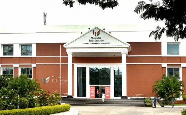 Mahindra University closed after 30 corona cases found, everyone had got vaccine