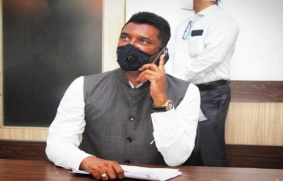 Shiv Sena MLA Sarnaik demands Mumbai police to investigate Hathras Gangrape Case