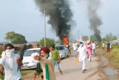 लखीमपुर में कैसे किसानों को रौंदती चली गई जीप, सामने आया हैरतअंगेज़ Video