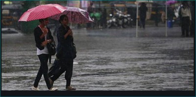 Bihar: Heavy rain in Patna, water enters govt offices