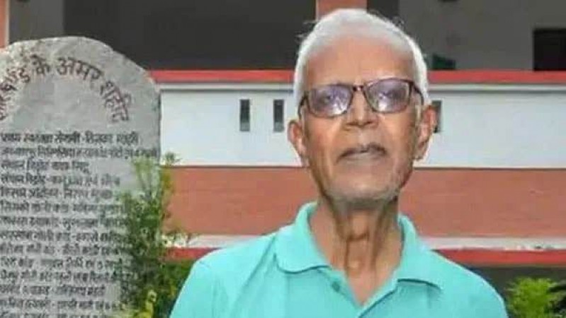 भीमा कोरेगाव केस: NIA ने 83 वर्षीय स्टैन स्वामी को हिरासत में लिया