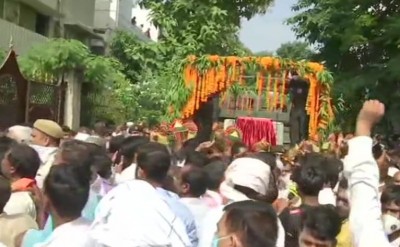 Ram Vilas Paswan goes on final journey, Huge crowd gathered to bid farewell to the politician