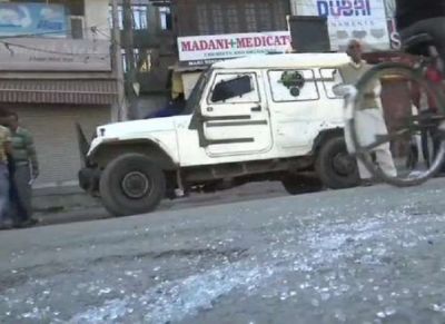 Jammu and Kashmir: Grenade attack in the middle of Srinagar, three injured