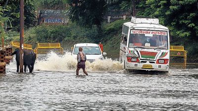 UP floods: 560 crore damage due to flood, state government seeks help from Center