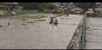 आंध्रप्रदेश में बारिश का कहर, विजयवाड़ा में पहली बाढ़ की चेतावनी