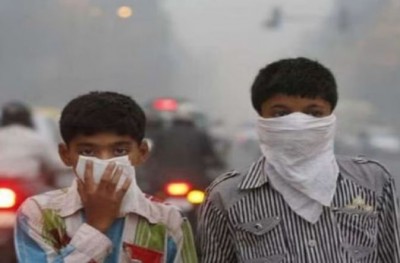 दिल्ली में 'दमघोंटू' हुई हवा, प्रदूषण इस सीजन के सबसे ऊँचे स्तर पर पहुंचा