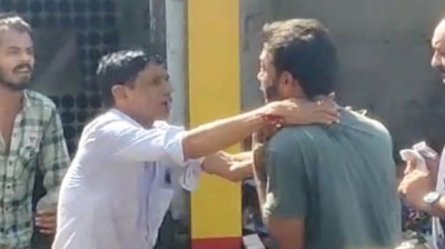 इंदौर: अतिक्रमण के खिलाफ कार्रवाई के विरोध में युवक ने काटा अपना गला