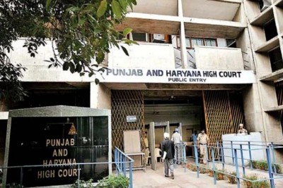 High court asks police officer to share FIR details, sent notice