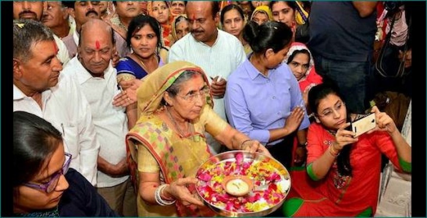 Jashodaben doesn't get married again after she parted ways with PM Modi because of this...