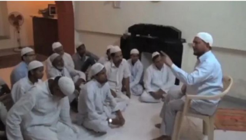 Video of IAS Iftikharuddin teaching Islamic fundamentalism went viral