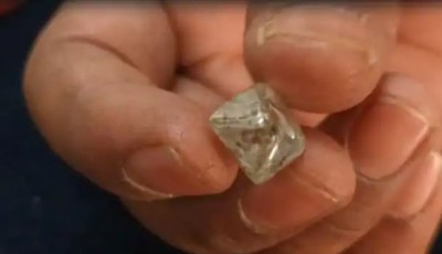 मध्य प्रदेश की धरती ने उगले हीरे, एक ही दिन में मिले 10 बेशकीमती हीरे