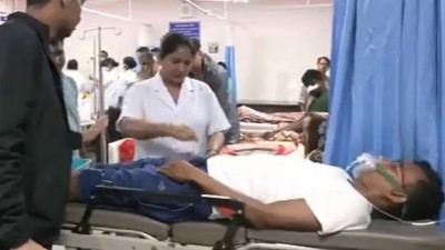 झारखंड में छात्रों का विरोध प्रदर्शन 14वें दिन भी जारी, भूख हड़ताल पर बैठे प्रदर्शनकारी की तबीयत बिगड़ी