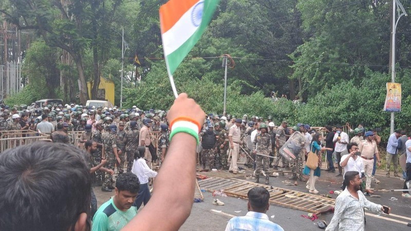 परीक्षा में गड़बड़ी के खिलाफ विधानसभा घेराव मार्च, प्रदर्शनकारियों पर झारखंड पुलिस ने बरसाई लाठियां