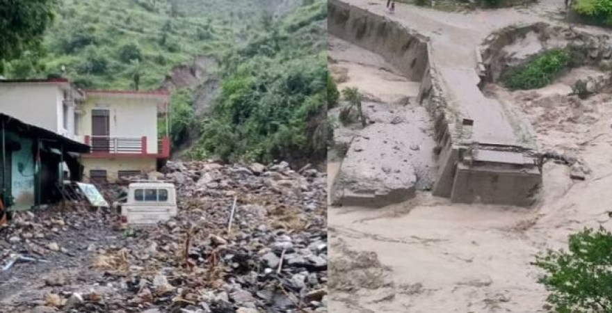 चमोली में बादल फटने से मची तबाही, कई वाहन बह गए, पहाड़ से आए मलबे के नीचे  दबी गाड़ियां, Video | NewsTrack Hindi 1