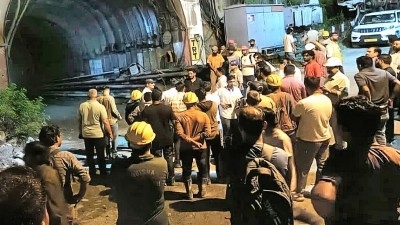 उत्तराखंड में बड़ा हादसा, निर्माणाधीन सुरंग में पानी और मलबा भरने से 7 लोगों की मौत, 11 घायल