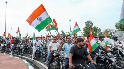 80वें स्वतंत्रता दिवस से पहले तिरंगा यात्रा में उमड़ी देशभक्ति की लहर, पूरे देश में जोरों पर जश्न