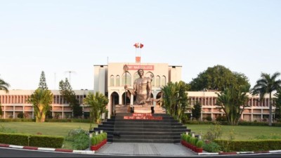 महू रण संवाद में बोले CDS अनिल चौहान- हम शांति चाहते हैं, पर शांतिवादी नहीं हो सकते