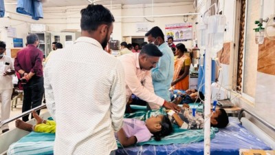 सरकारी स्कूल में मिड-डे मील खाने के बाद 20 बच्चों की तबीयत बिगड़ी, मचा हड़कंप