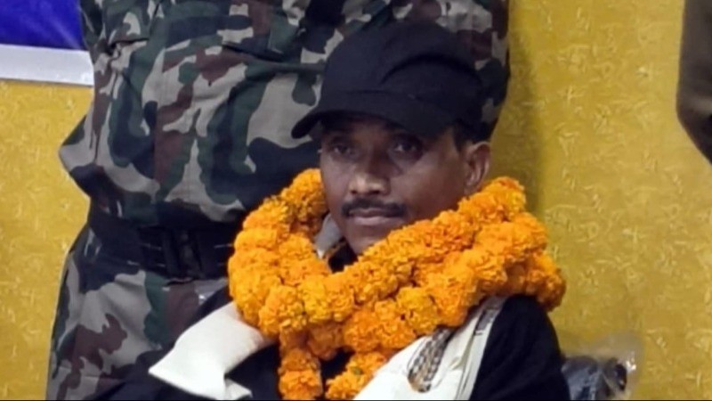 बिहार में नक्सलवाद का अंत, 25 साल से फरार माओवादी कमांडर सुरेश कोड़ा ने किया सरेंडर