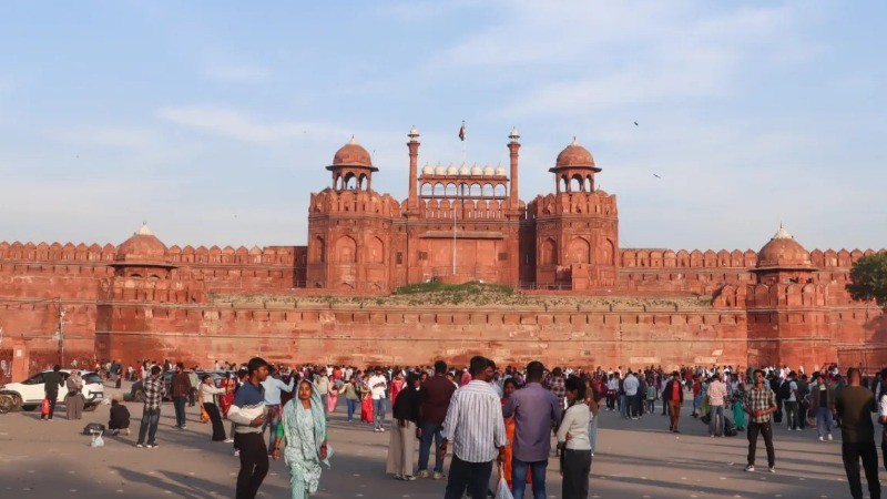 दिल्ली में हाई अलर्ट : लाल किला-चांदनी चौक पर आतंकी हमले की आशंका से बढ़ाई गई सुरक्षा