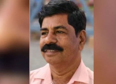 केरल में मंदिर उत्सव के दौरान लेफ्ट नेता की कर डाली हत्या, फरार हुए हत्यारे