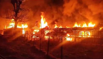 नए साल के जश्न के बीच जुब्बल में आधी रात को लगी भयंकर आग, 75 कमरे हुए जलकर खाक