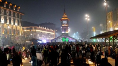 श्रीनगर में पहली बार मनाया नए वर्ष का जश्न, दिखा अनोखा नजारा
