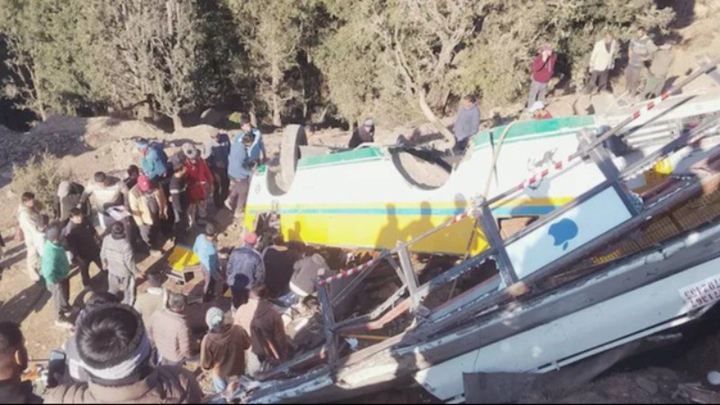 सिरमौर में दर्दनाक हादसा : हरिधरपुर के पास खाई में गिरी बस, 8 लोगों की हुई मौत