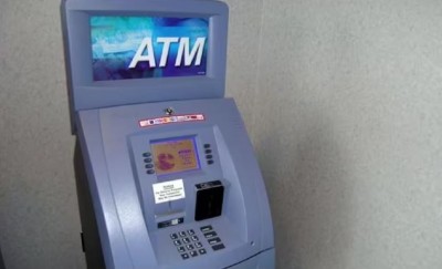 ATM से नहीं निकले 800 रुपये तो शख्स ने तोड़ दी मशीन, फिर जो किया वो कर देगा हैरान