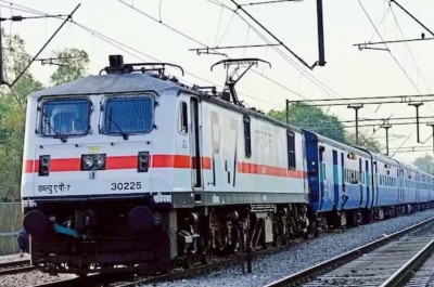 रेलवे ने महाकाल के भक्तों को दिया बड़ा तोहफा, इस स्पेशल ट्रेन का किया ऐलान
