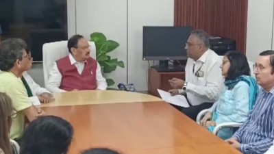 दिल्ली के RML अस्पताल पहुंचे केंद्रीय मंत्री जेपी नड्डा, घायल प्रदर्शनकारियों से की मुलाकात