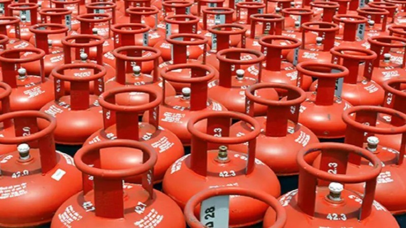 भारत सरकार ने लागू किया ECA, रिफाइनरियों को घरेलू LPG उत्पादन बढ़ाने का आदेश