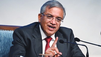 CEC ज्ञानेश कुमार को हटाने के लिए विपक्ष ने संसद में दिया नोटिस, 193 सांसदों ने किए हस्ताक्षर